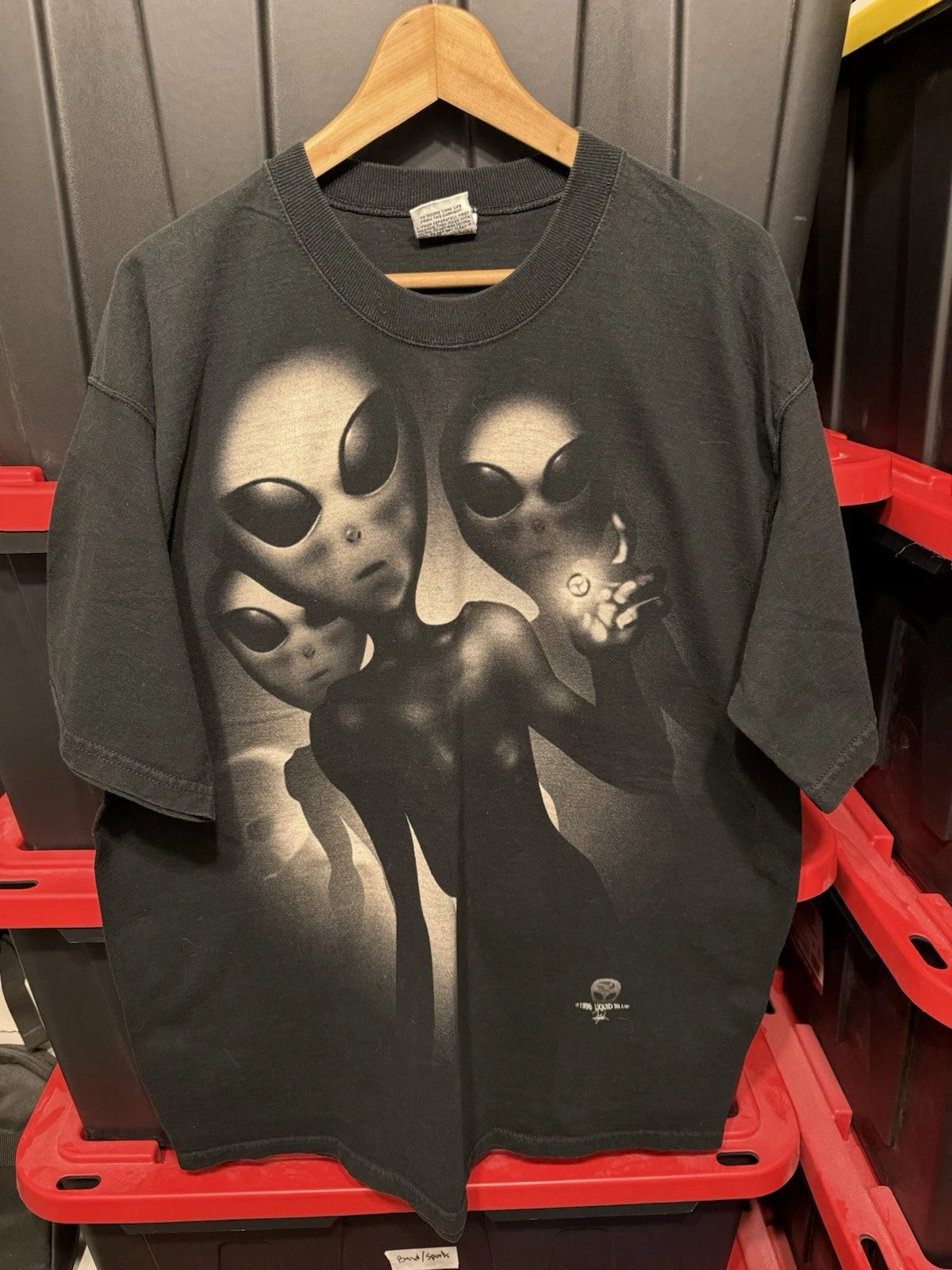 Vintage 1996 Liquid Blue Aliens Abduction UFO UAP Men's T Shirt Size XL 24x31.5